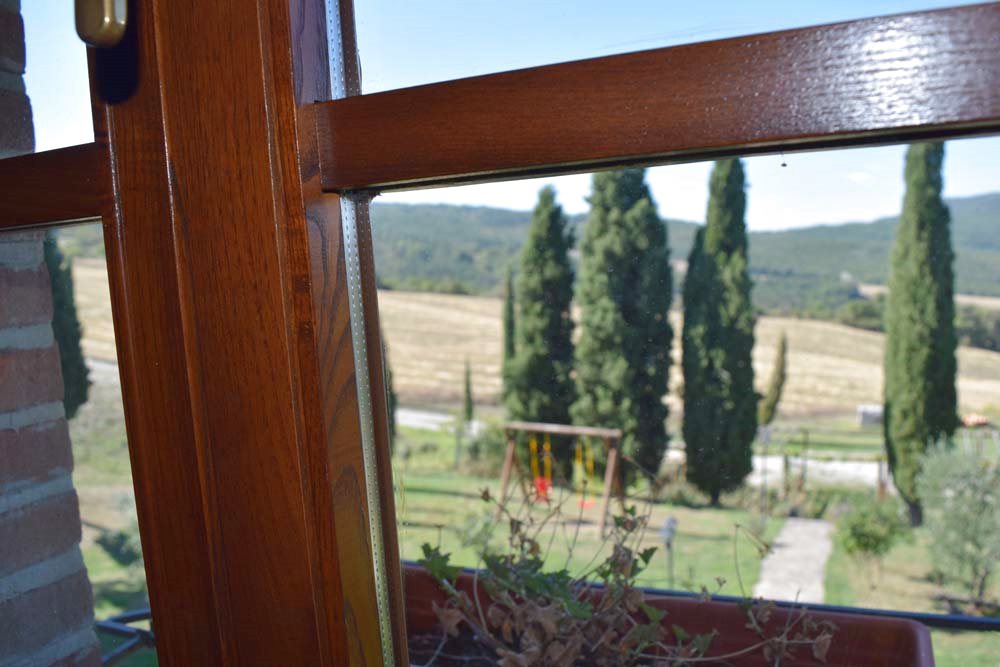 IL FIENILE
2 camere da letto, bagno con idromassaggio, soggiorno con angolo cottura. 3+2 posti letto.